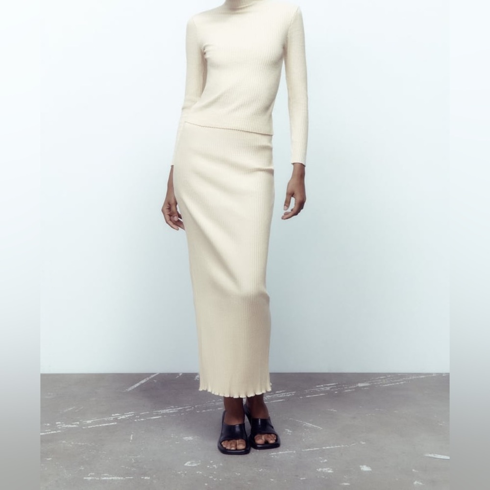 Zara Ribbed Skirt
